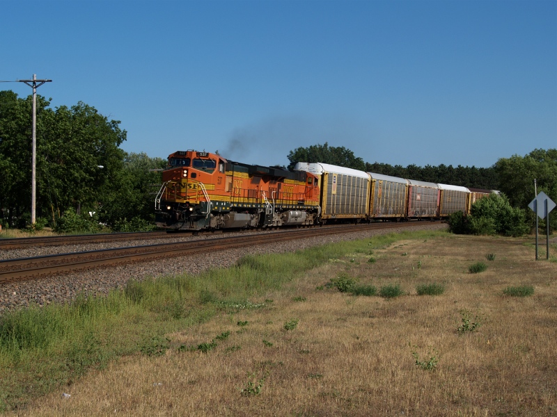 BNSF 537 and 7739