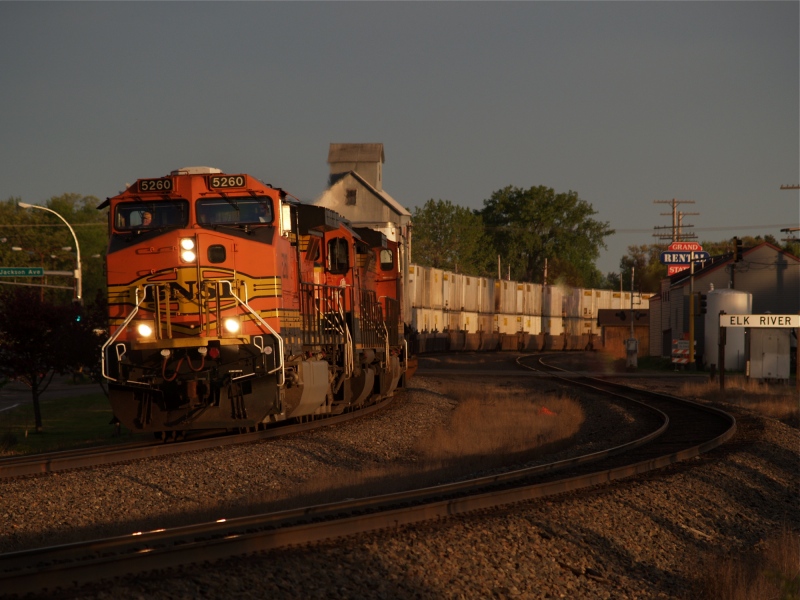 BNSF 5260