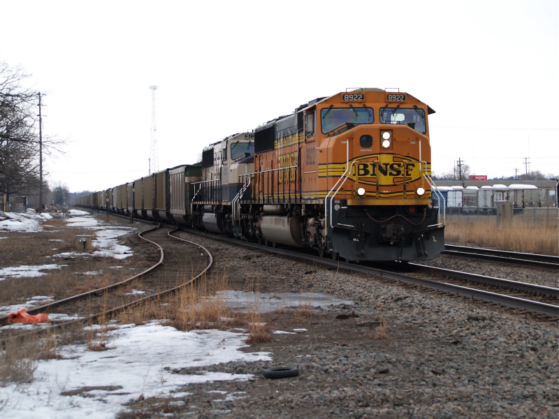 BNSF 8892 on coal train